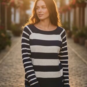 Red Camel Navy and White Striped Sweater Size Small EUC